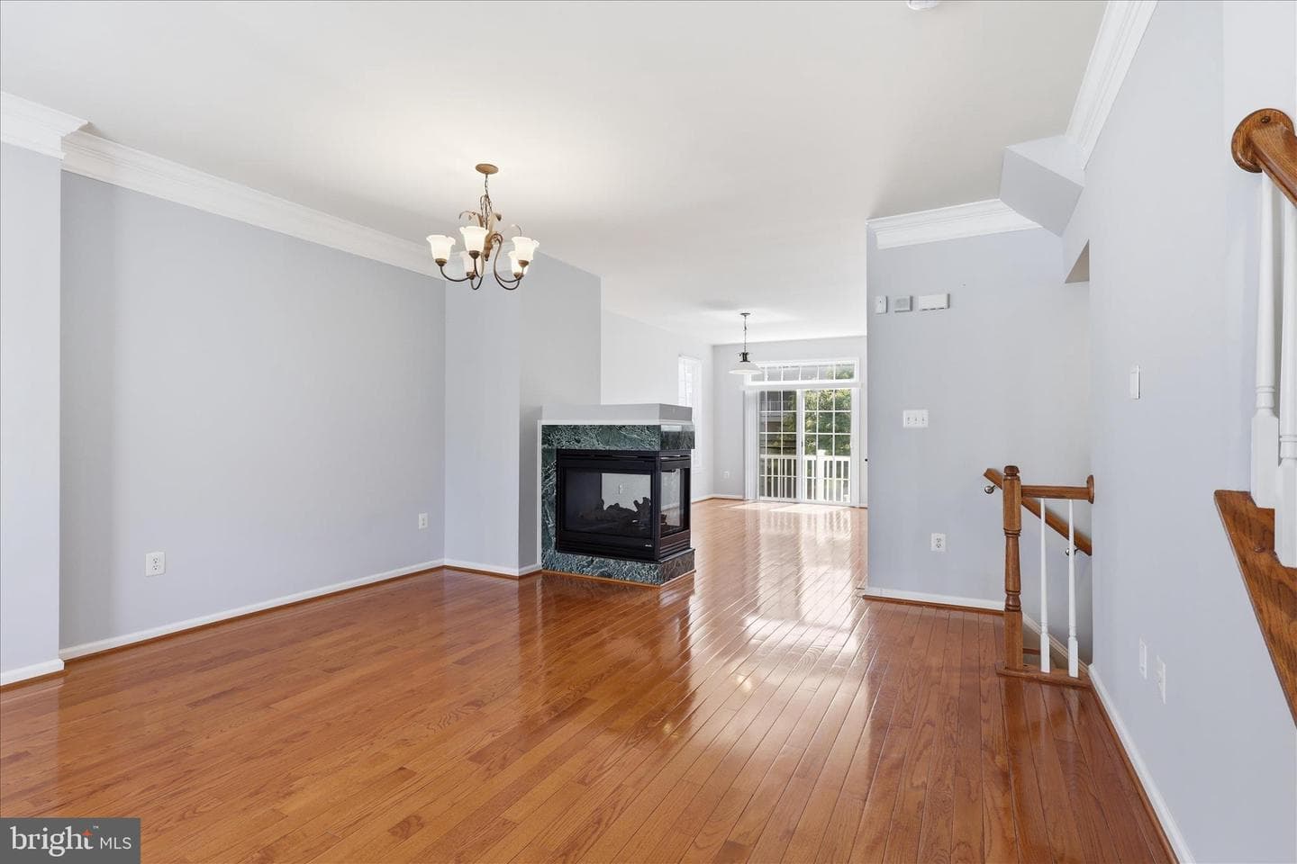 4677 Carisbrooke Lane photo 7