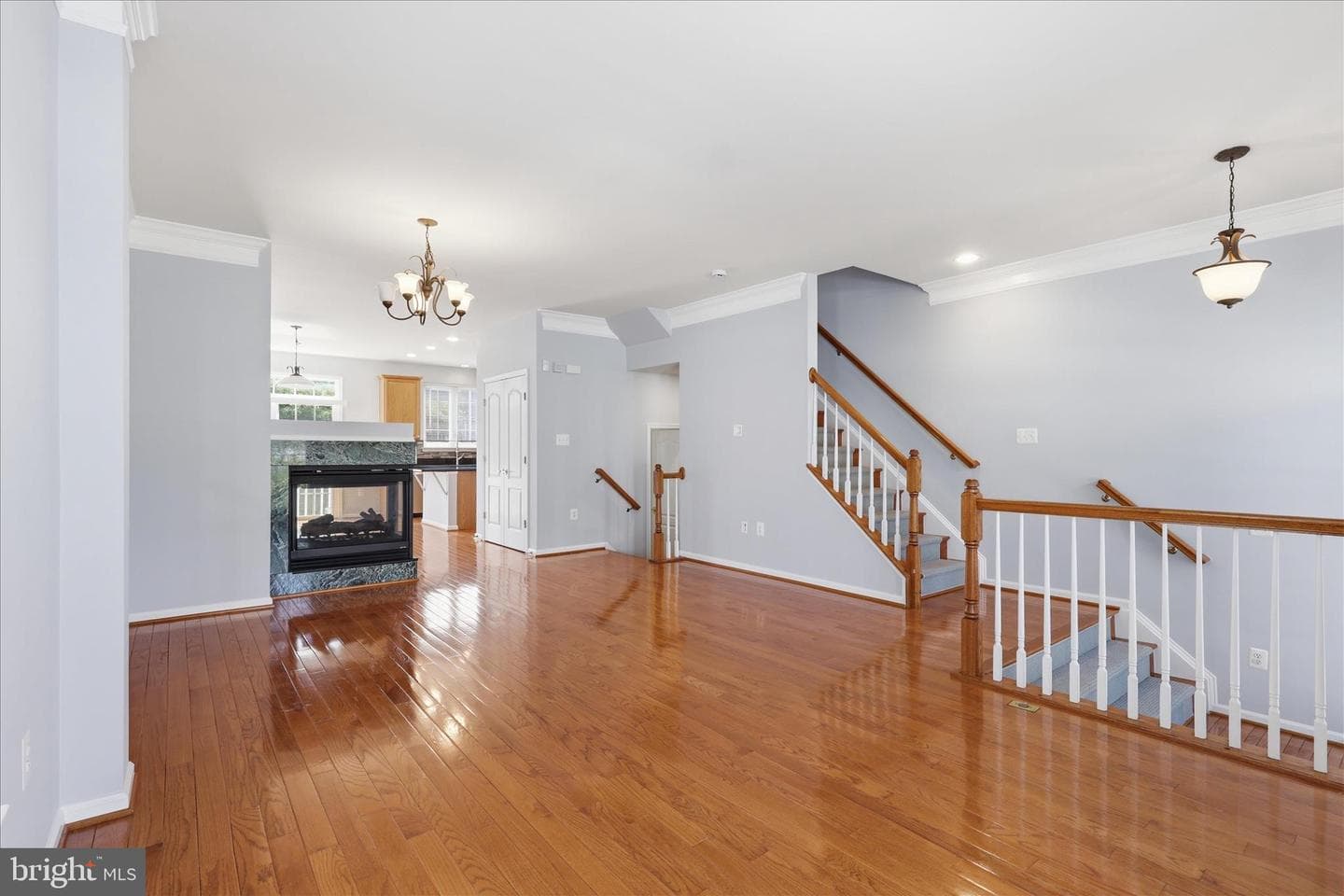 4677 Carisbrooke Lane photo 9