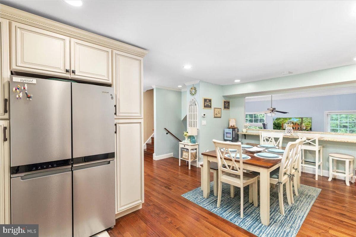 5201 Lonsdale Drive photo 10