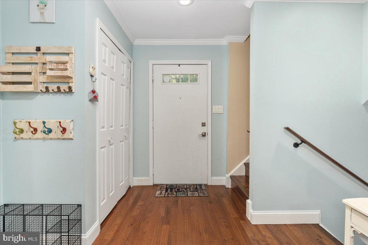 5201 Lonsdale Drive photo 3