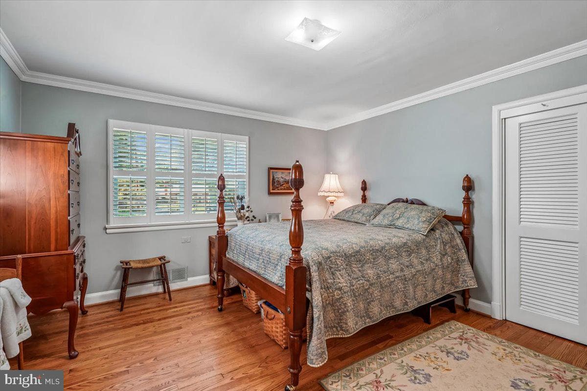 5515 Bradley Boulevard photo 24