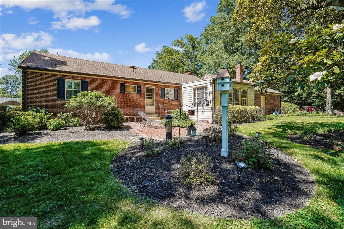 5515 Bradley Boulevard photo 6