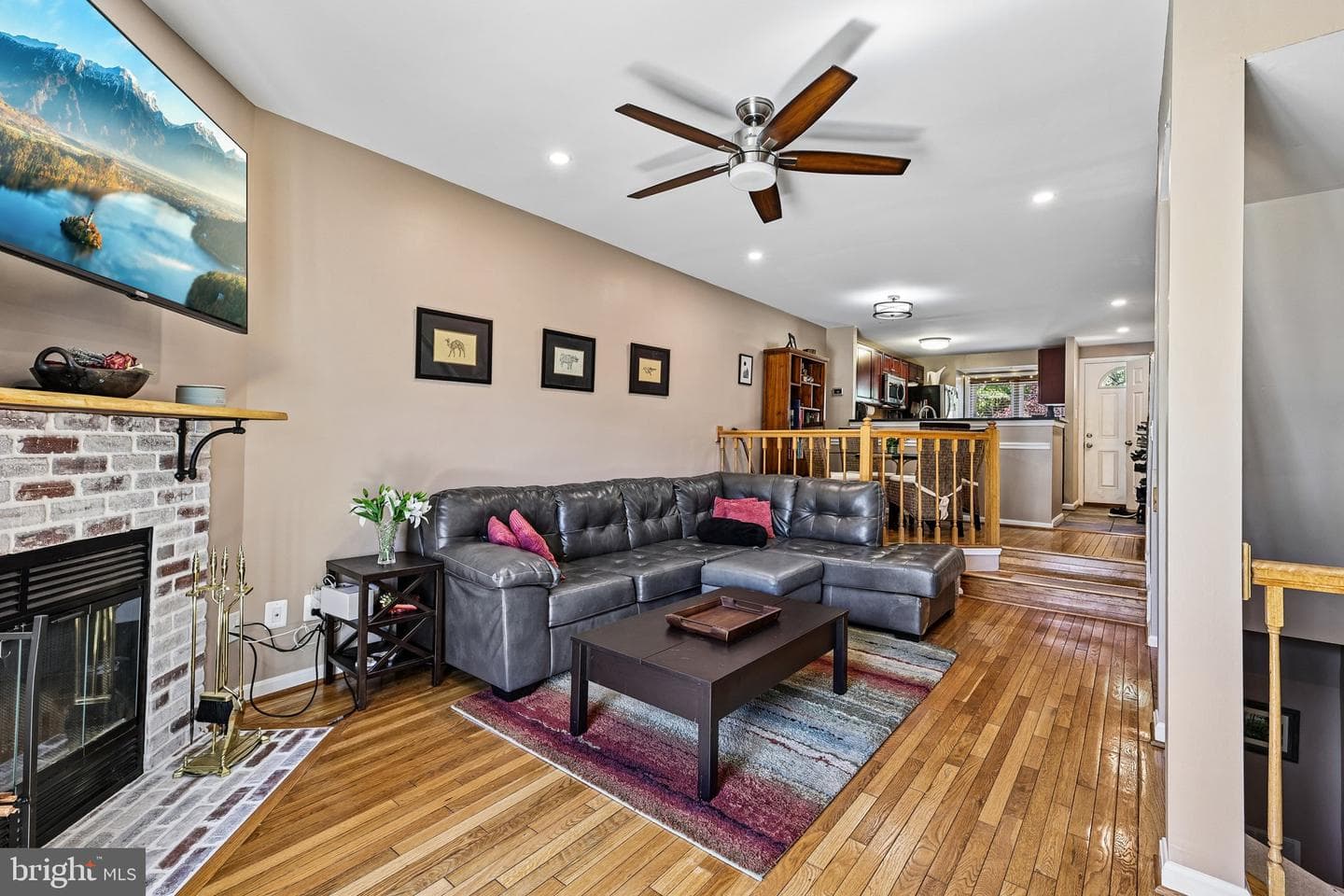 5921 Sir Cambridge Way photo 2