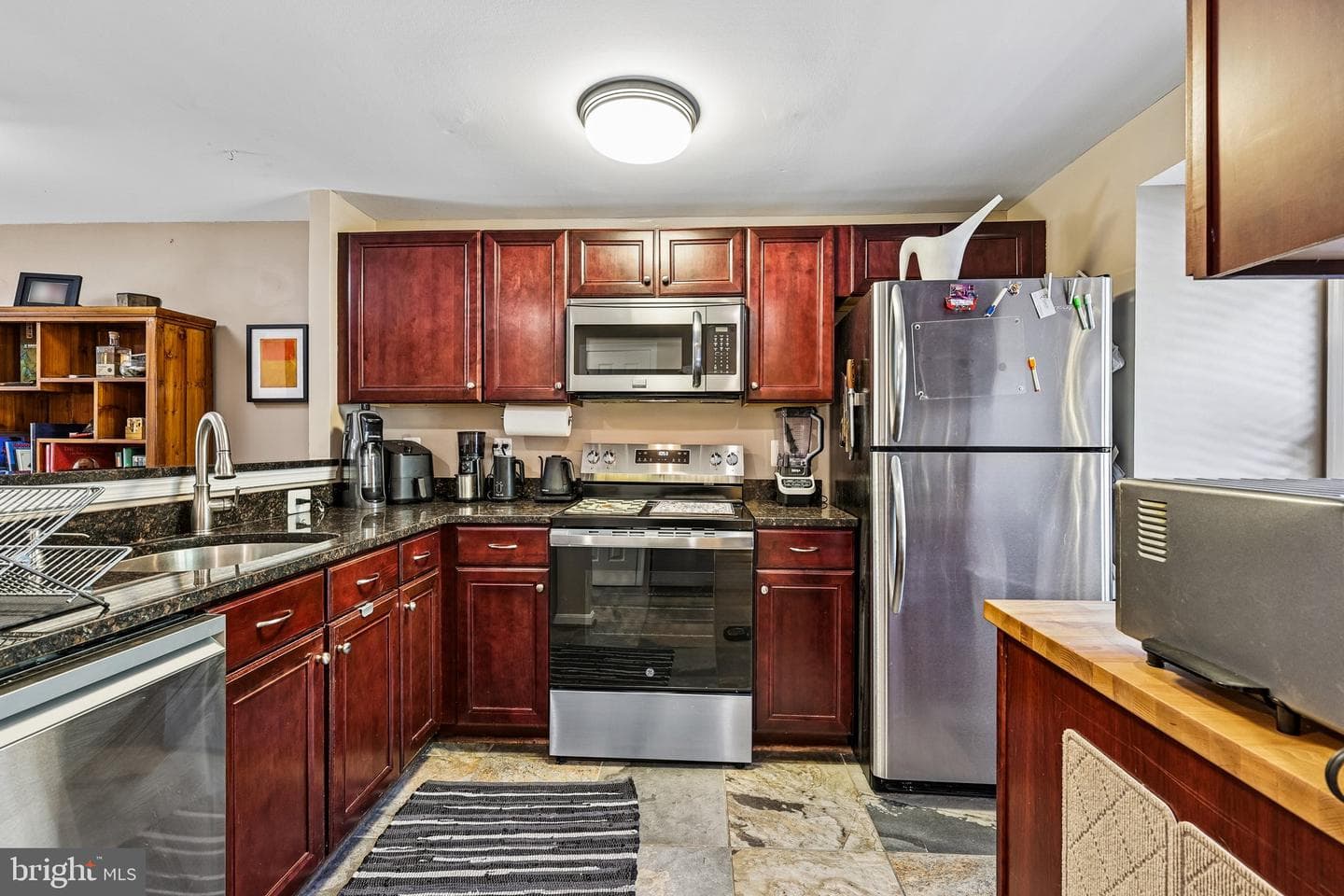 5921 Sir Cambridge Way photo 5