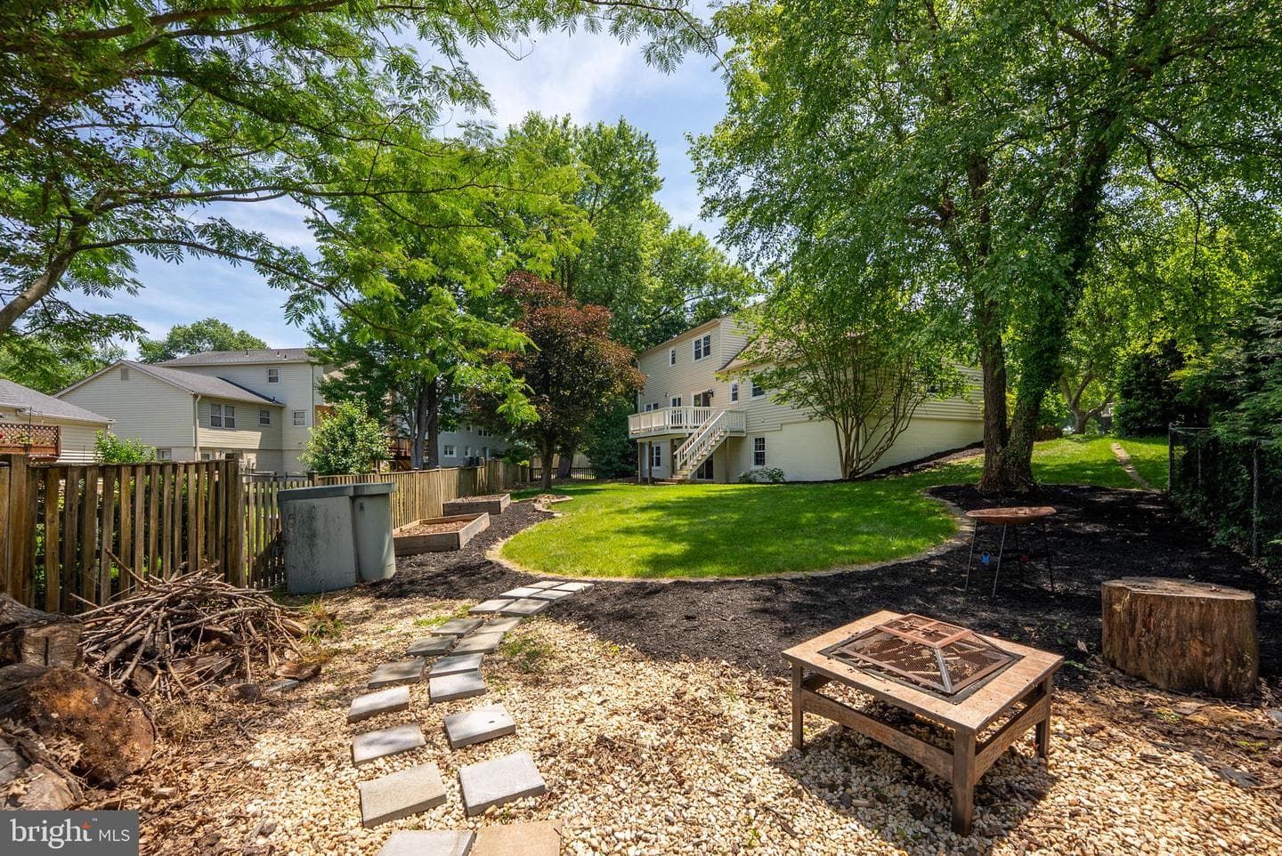 7901 Marysia Court photo 46