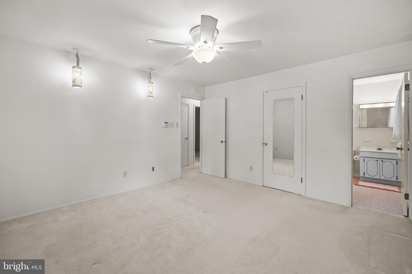 6914 Hadlow Drive photo 23