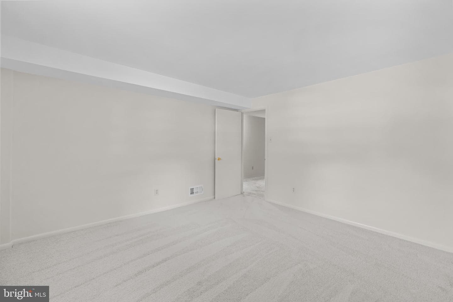 6914 Hadlow Drive photo 36