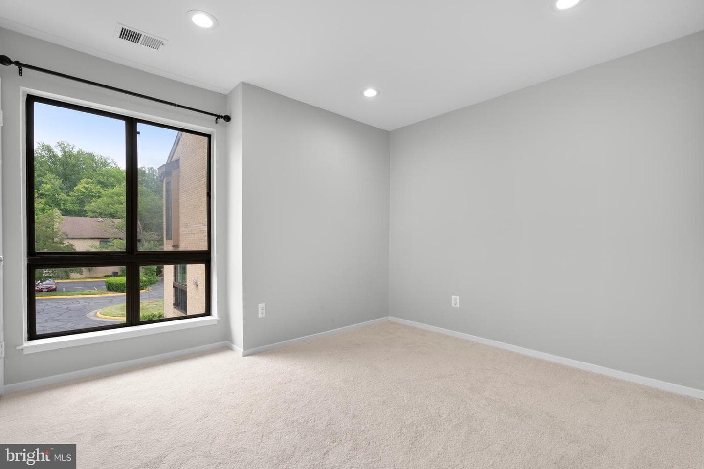 3170 Readsborough Court photo 20