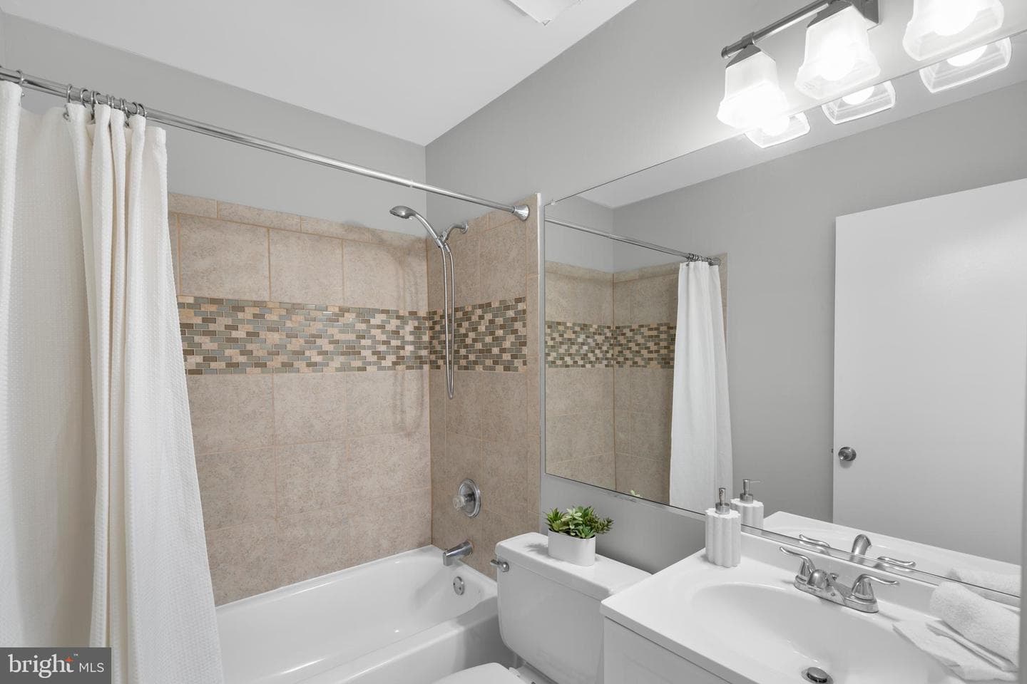 3170 Readsborough Court photo 21