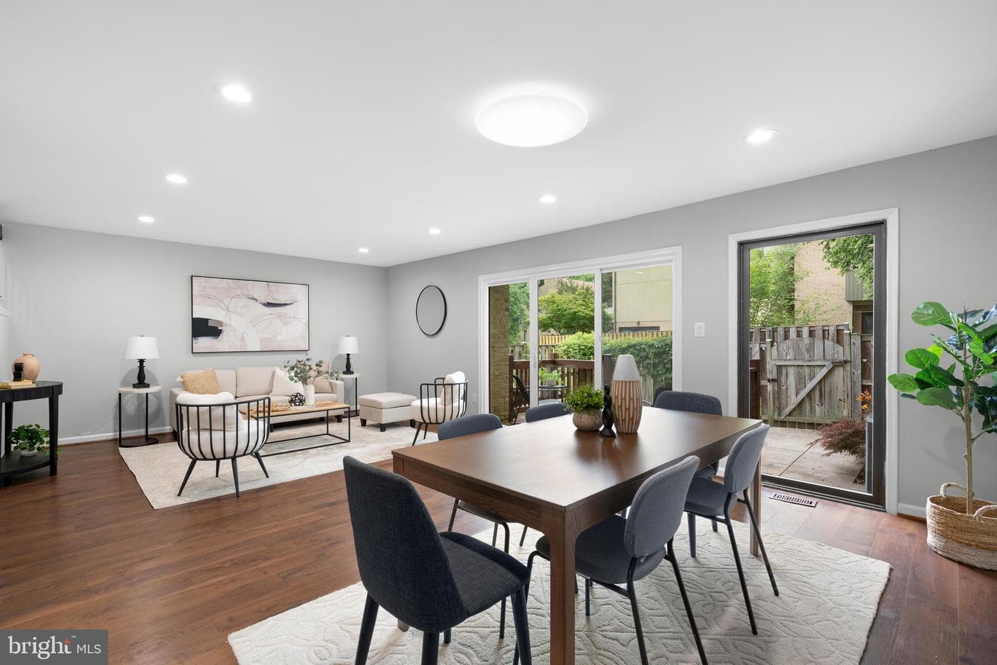 3170 Readsborough Court photo 4