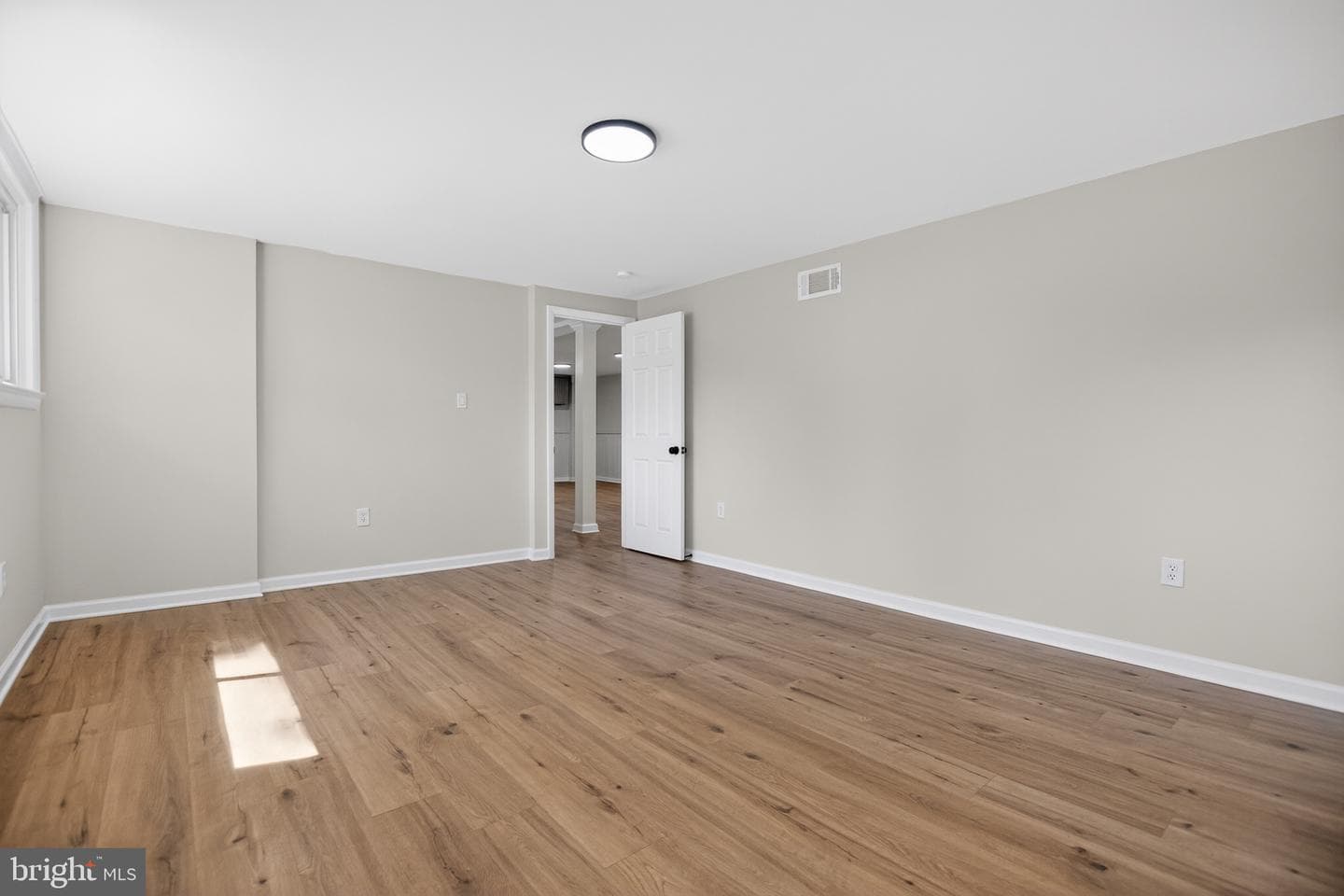 8600 Washington Avenue photo 24