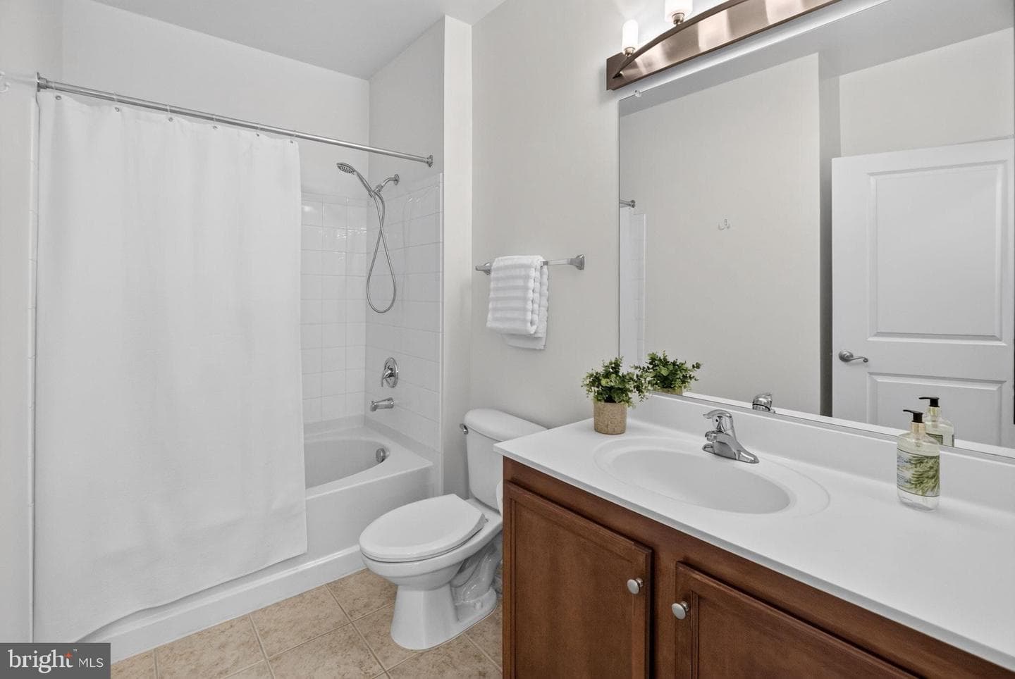2655 Prosperity Avenue #310 photo 11