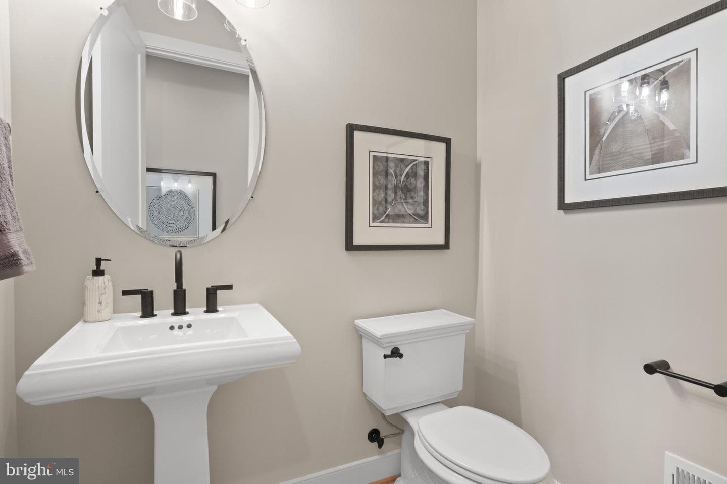 7738 Leonard Drive photo 34