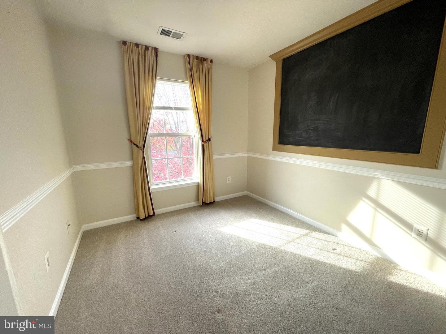 8421 Hallie Rose Street photo 31