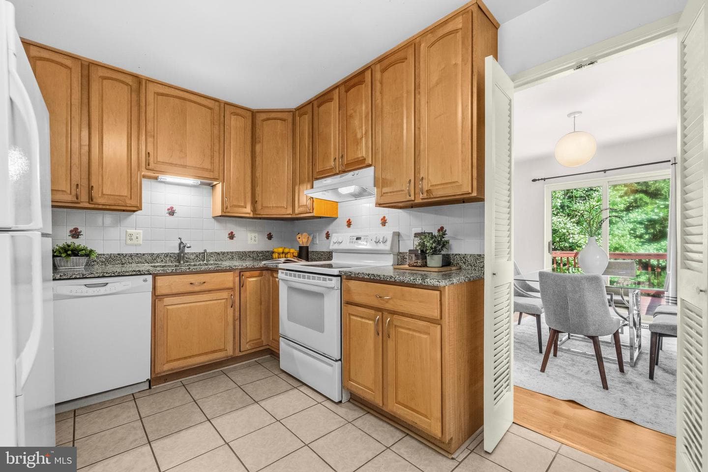 9822 Sweet Mint Drive photo 13