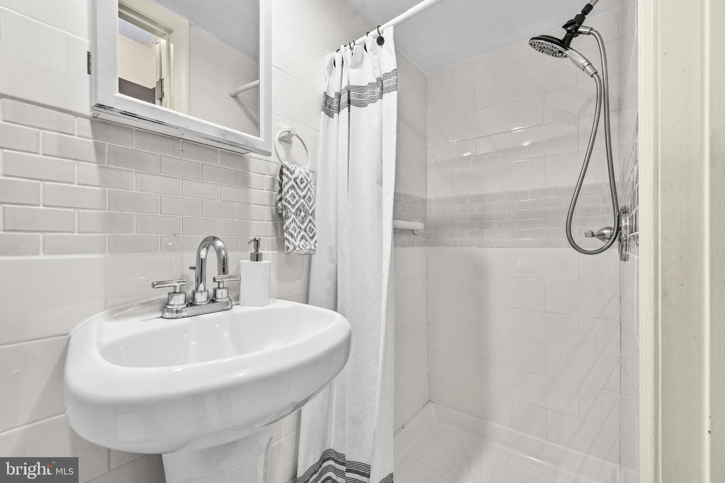 9822 Sweet Mint Drive photo 38