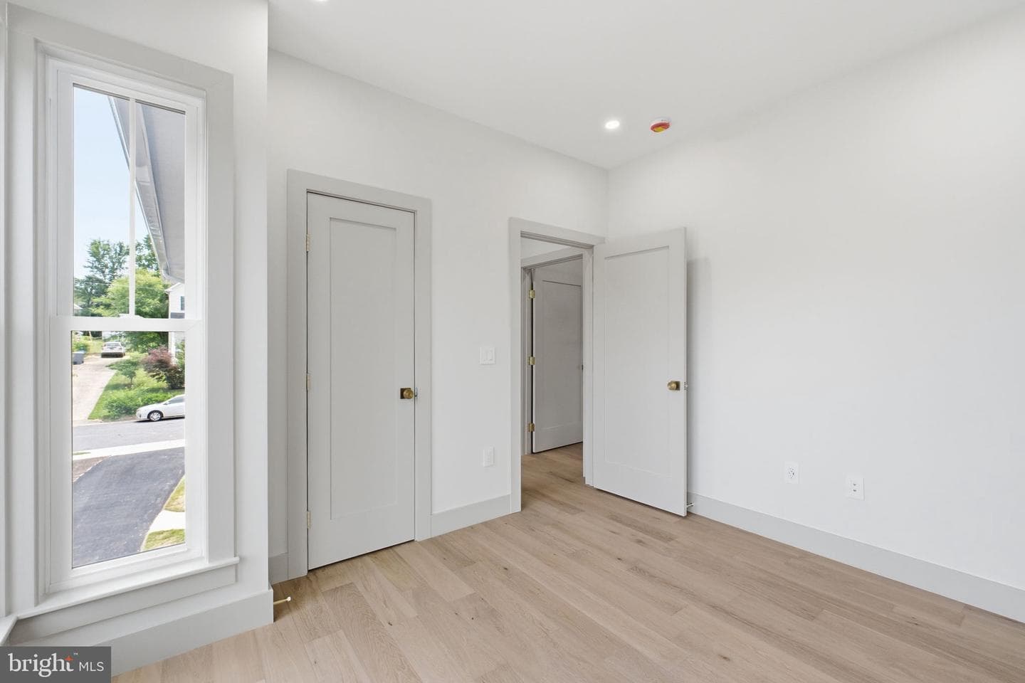 3220 Clayborne Avenue photo 24