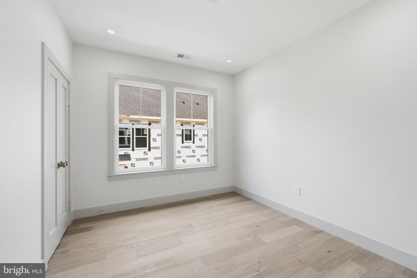 3220 Clayborne Avenue photo 32