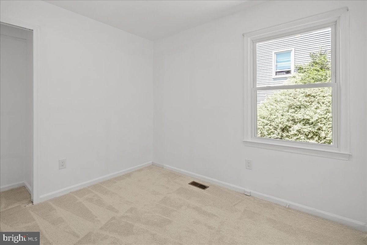 7588 Woodstown Drive photo 31