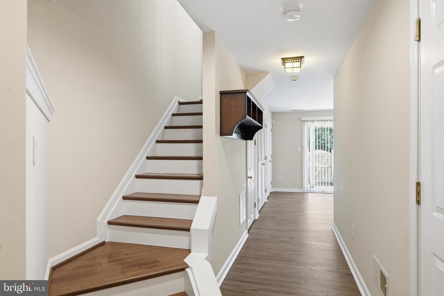 5504 Sacramento Mews Place photo 2