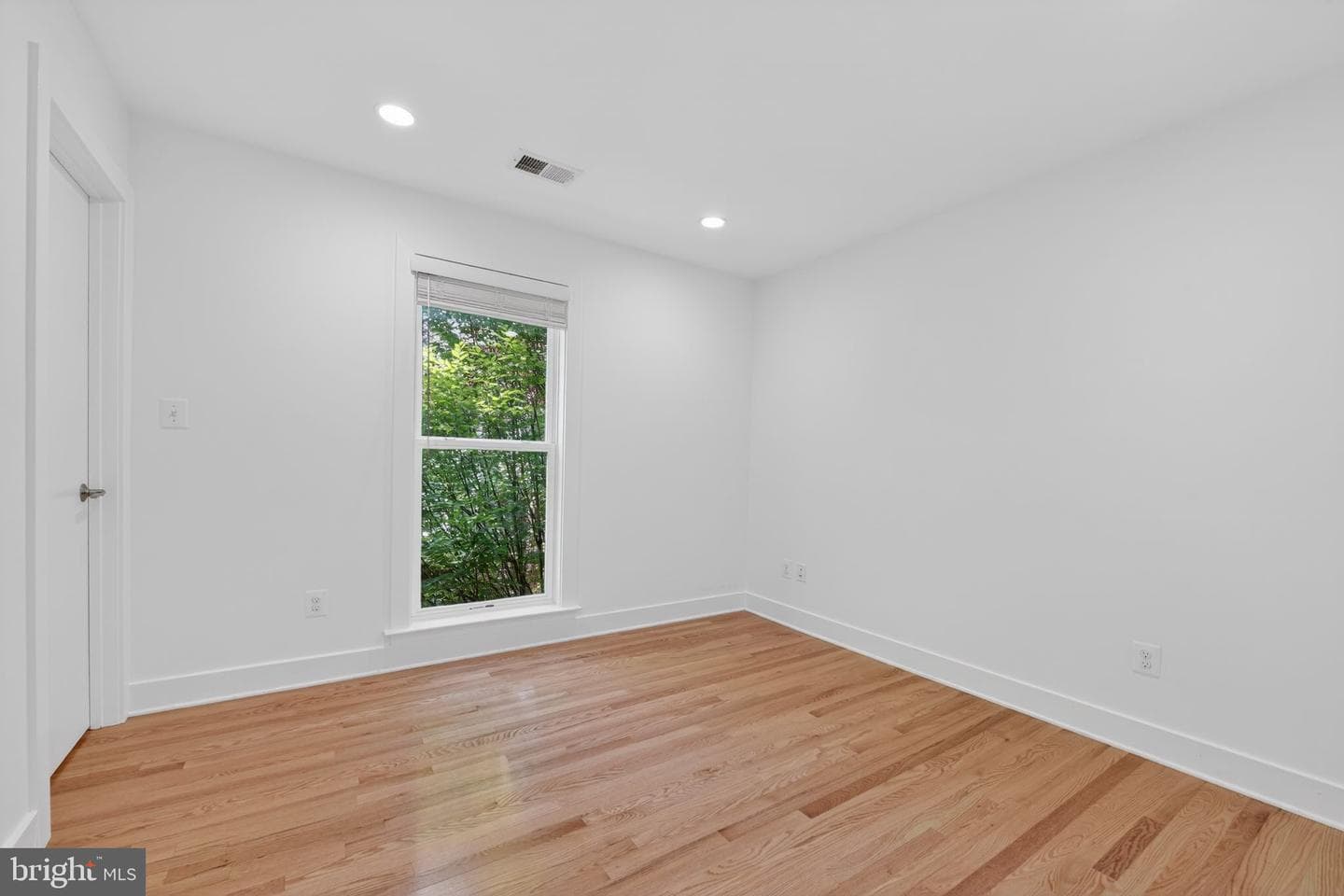 1605 Apricot Court photo 20