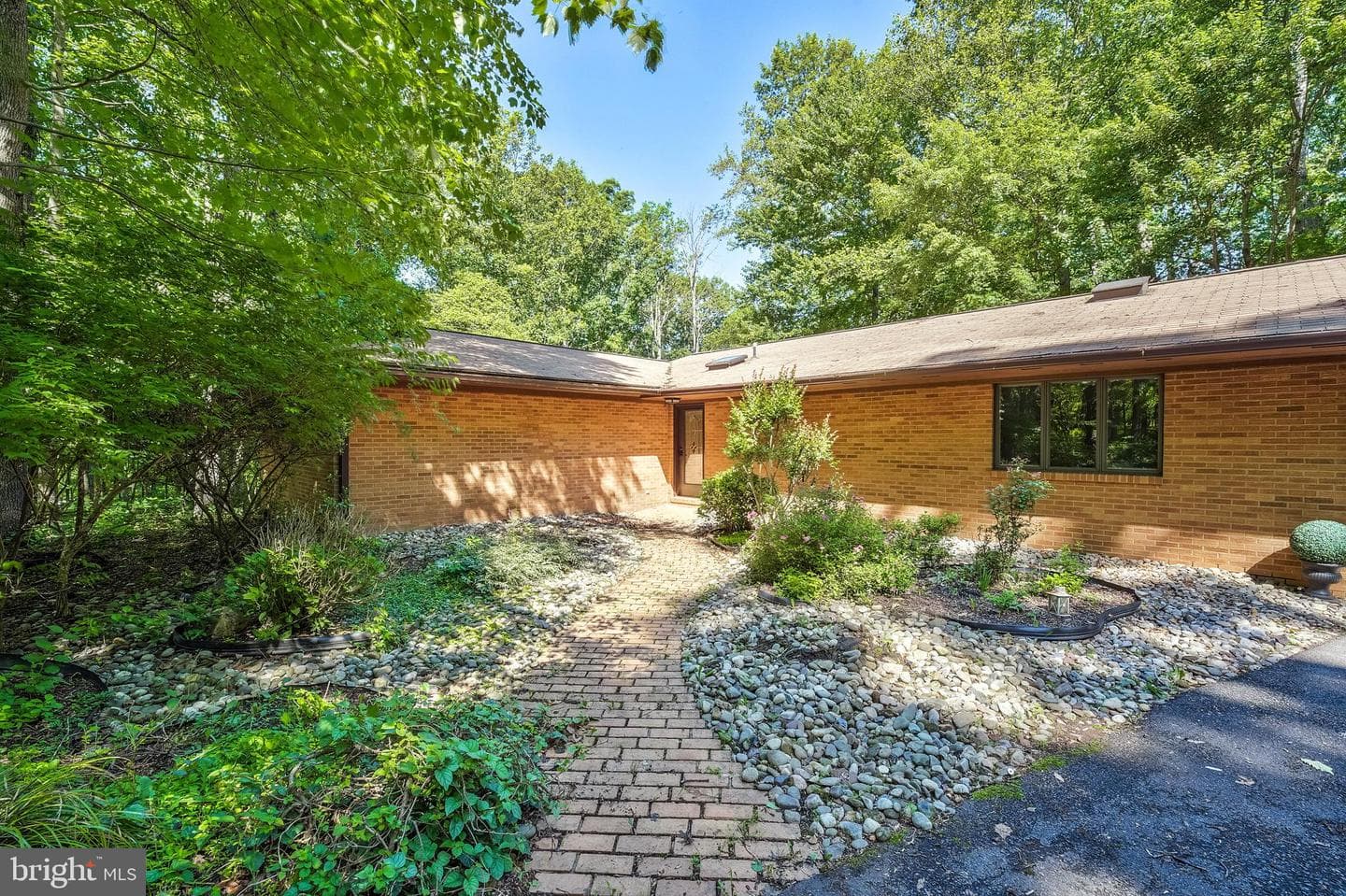 2026 Hunter Mill Road photo 3