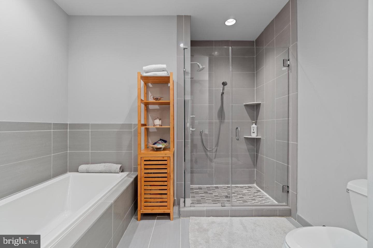 113 Dyer Ct. photo 25