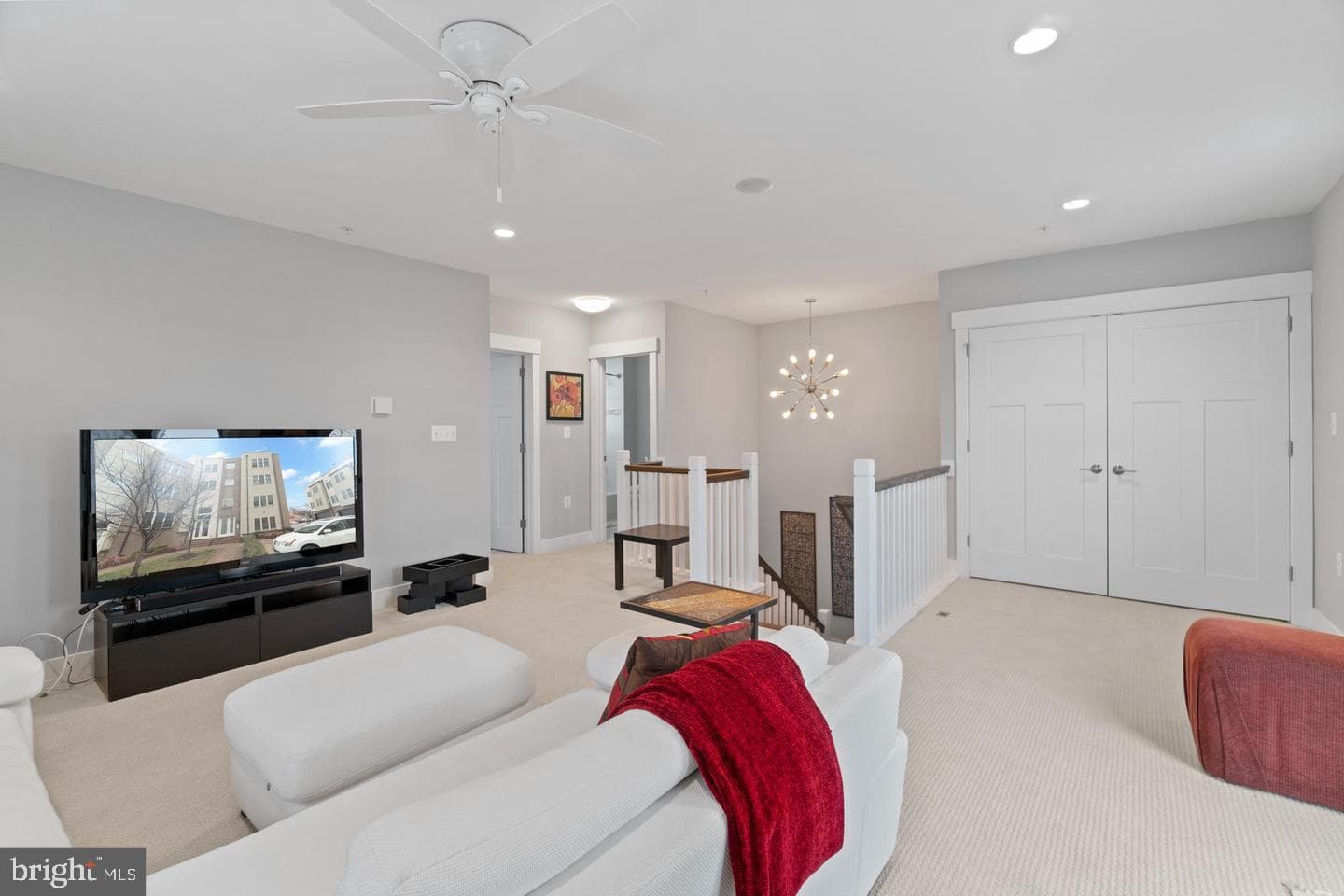 113 Dyer Ct. photo 40