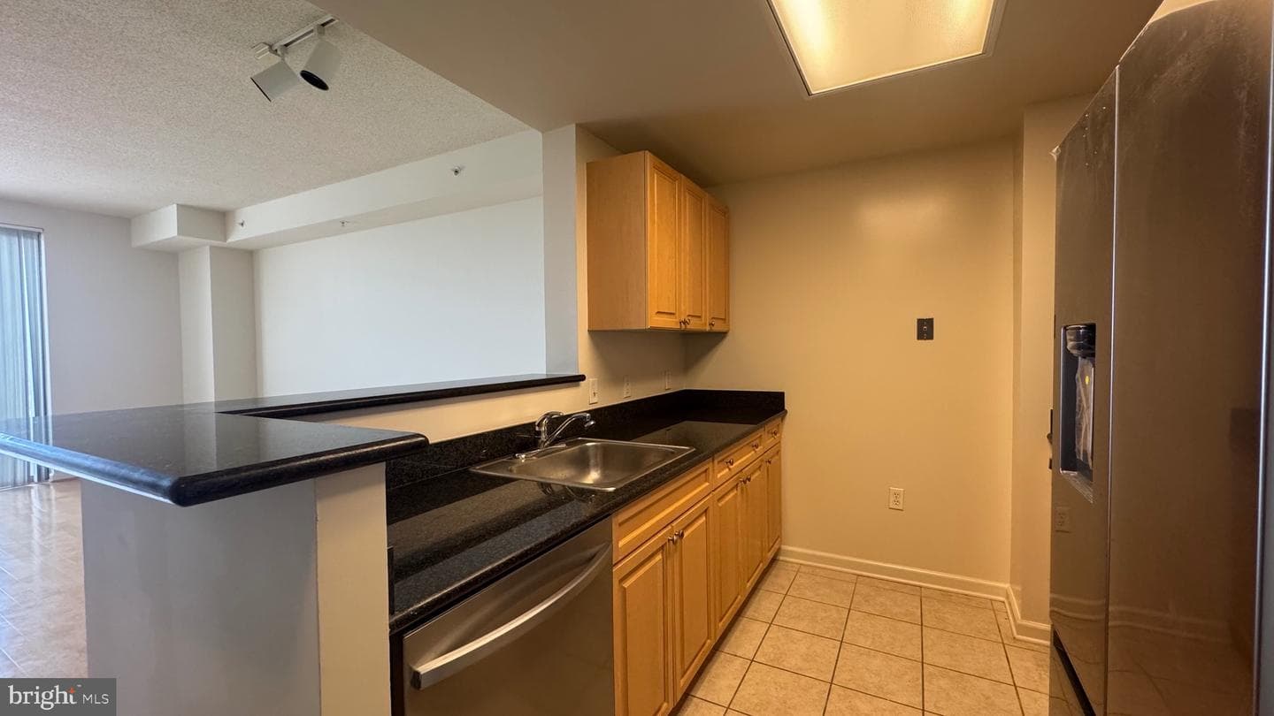 2726 Gallows Road #1405 photo 10