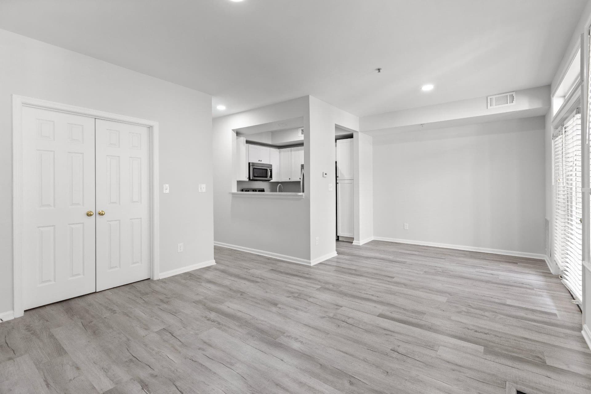 1318 Garden Wall Circle #213 photo 5