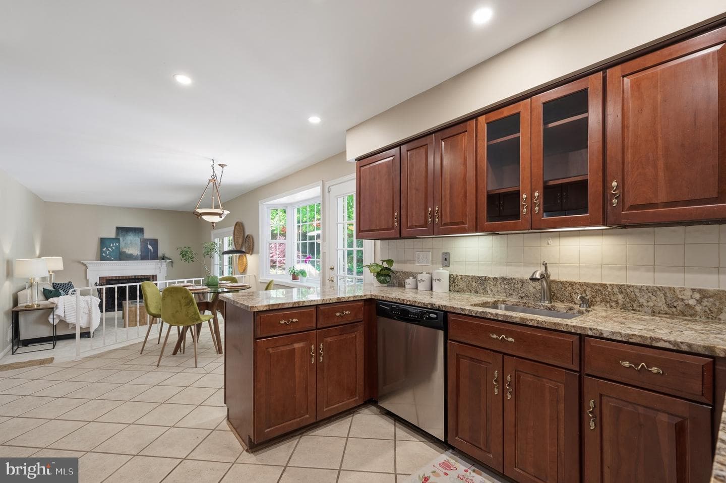7118 Devonshire Road photo 21