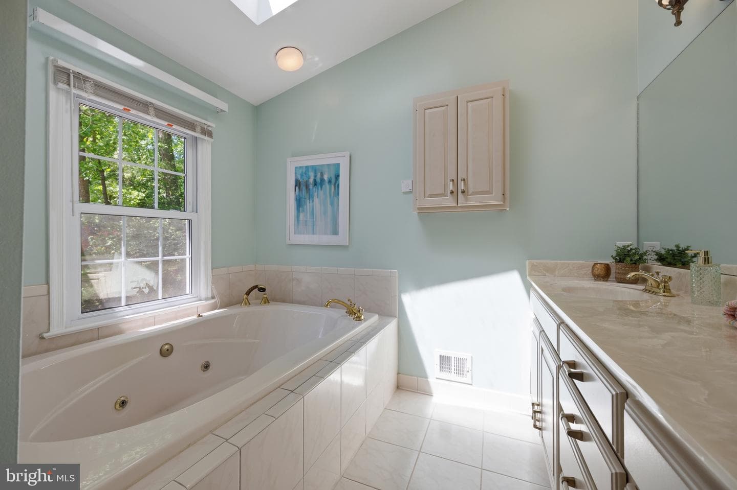 7118 Devonshire Road photo 35
