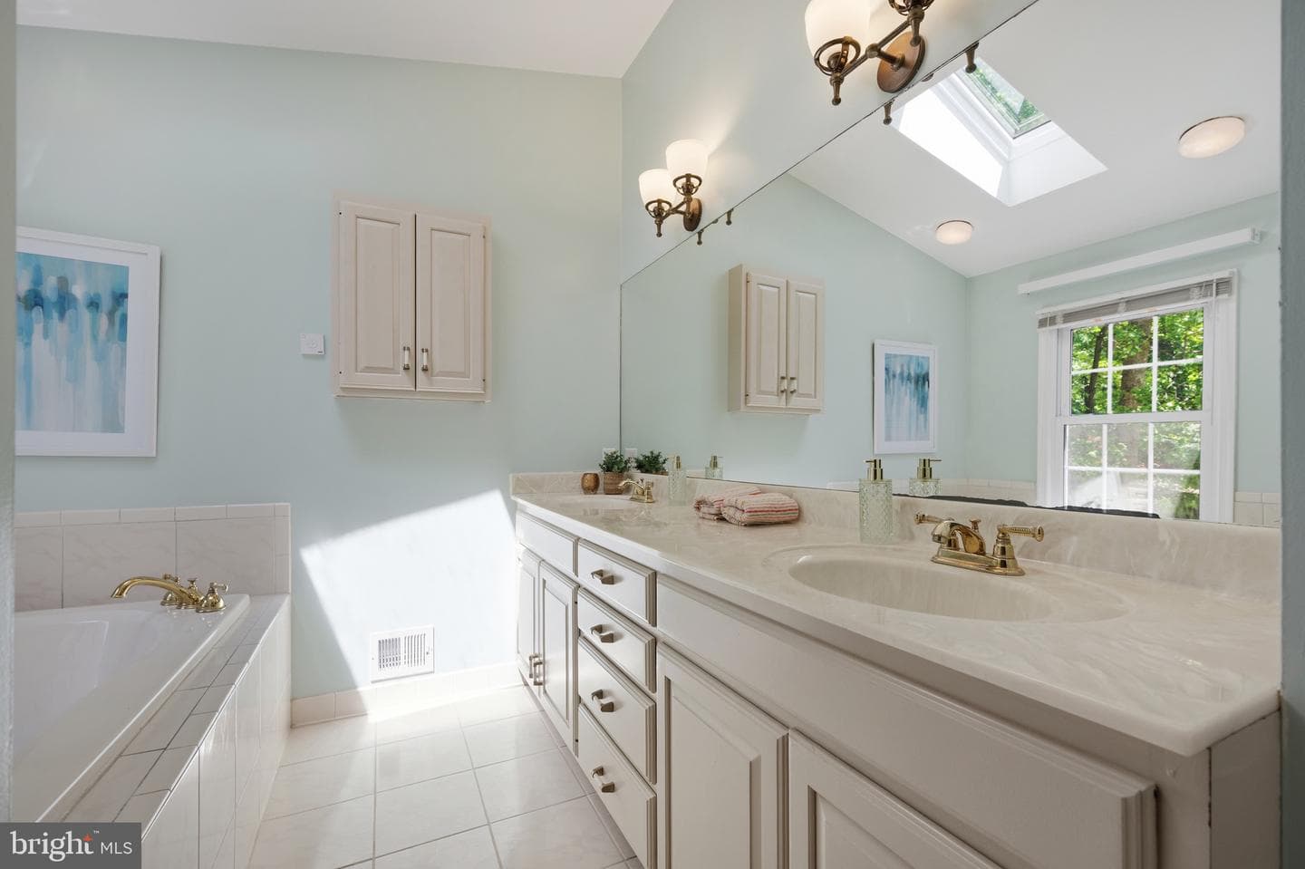 7118 Devonshire Road photo 36
