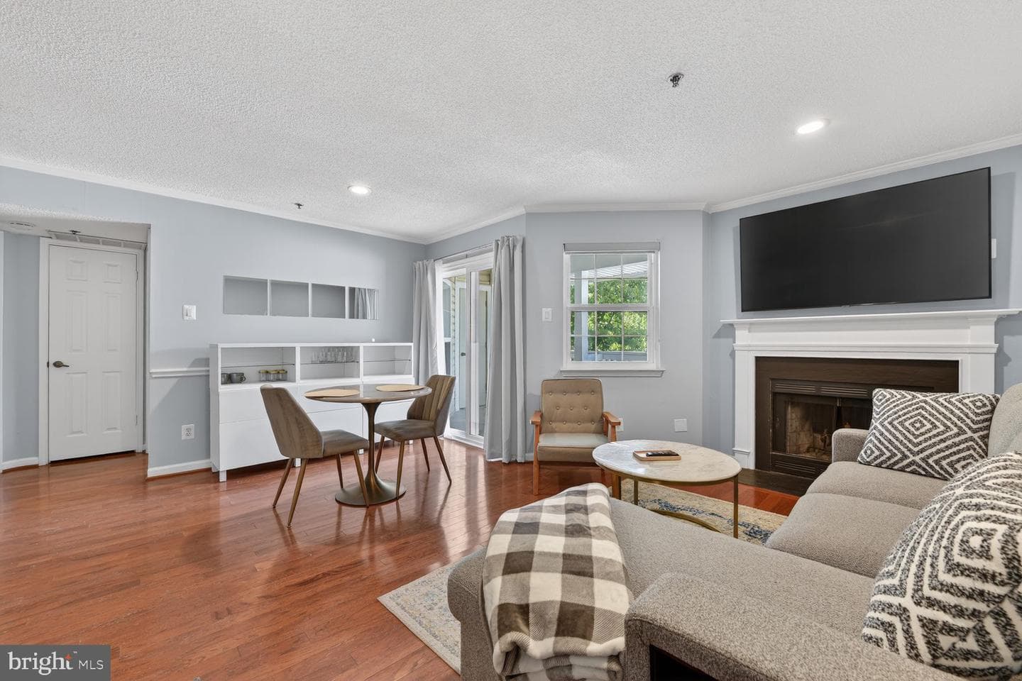 1524 Lincoln Way #416 photo 5