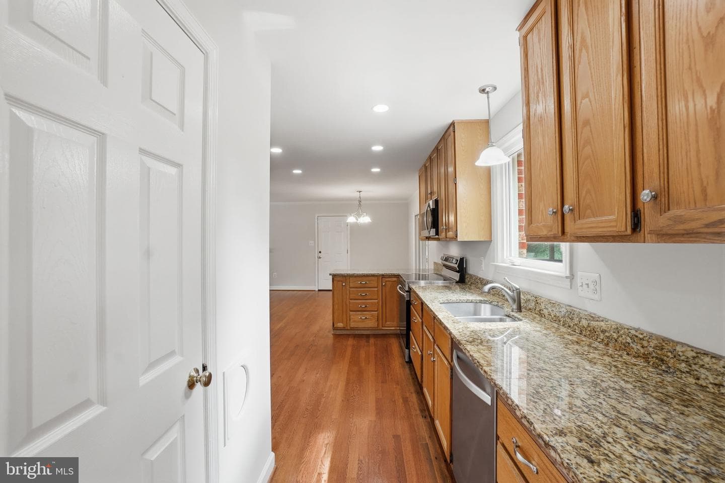 7216 Reservation Drive photo 10