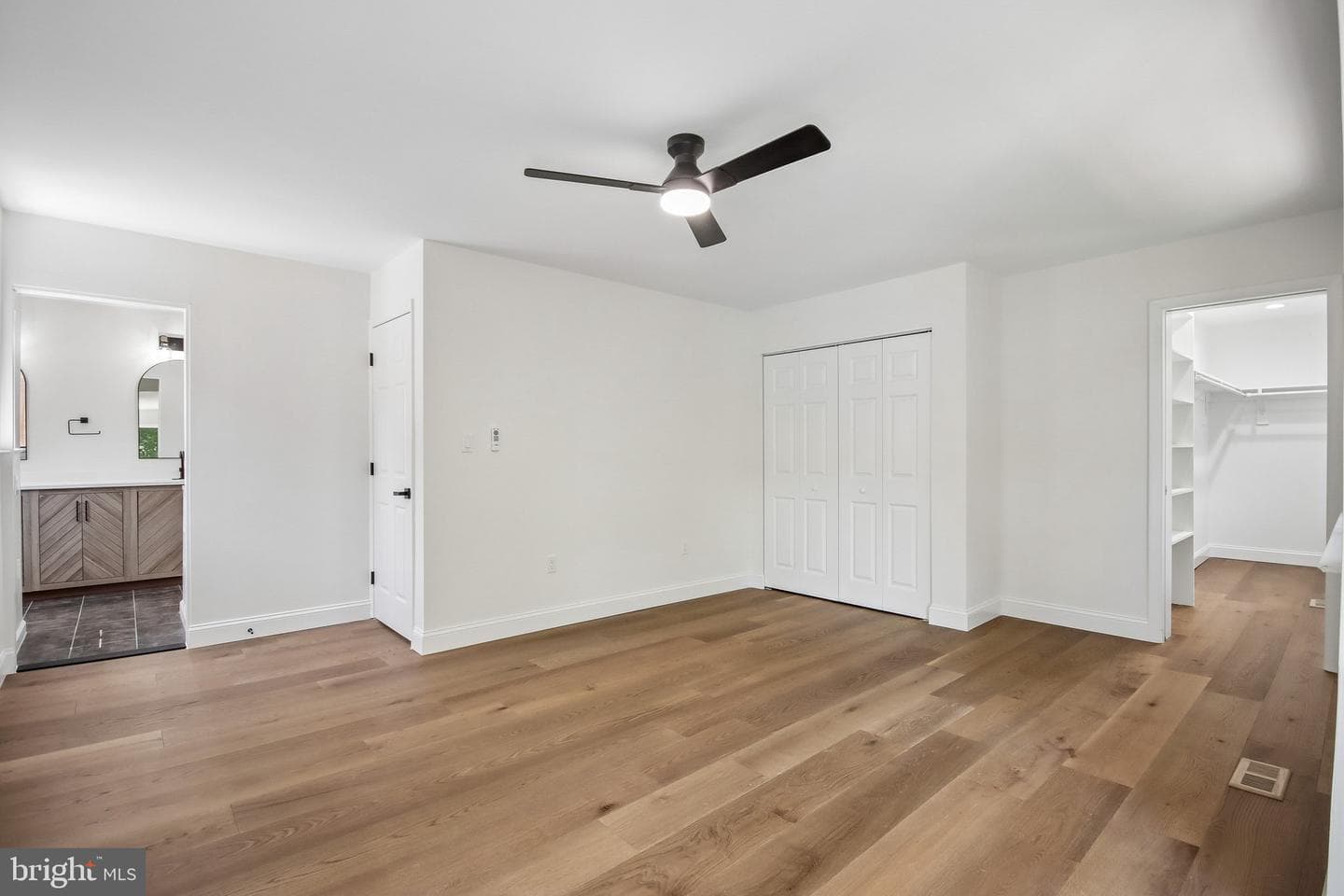 2121 Cabots Point Lane photo 9