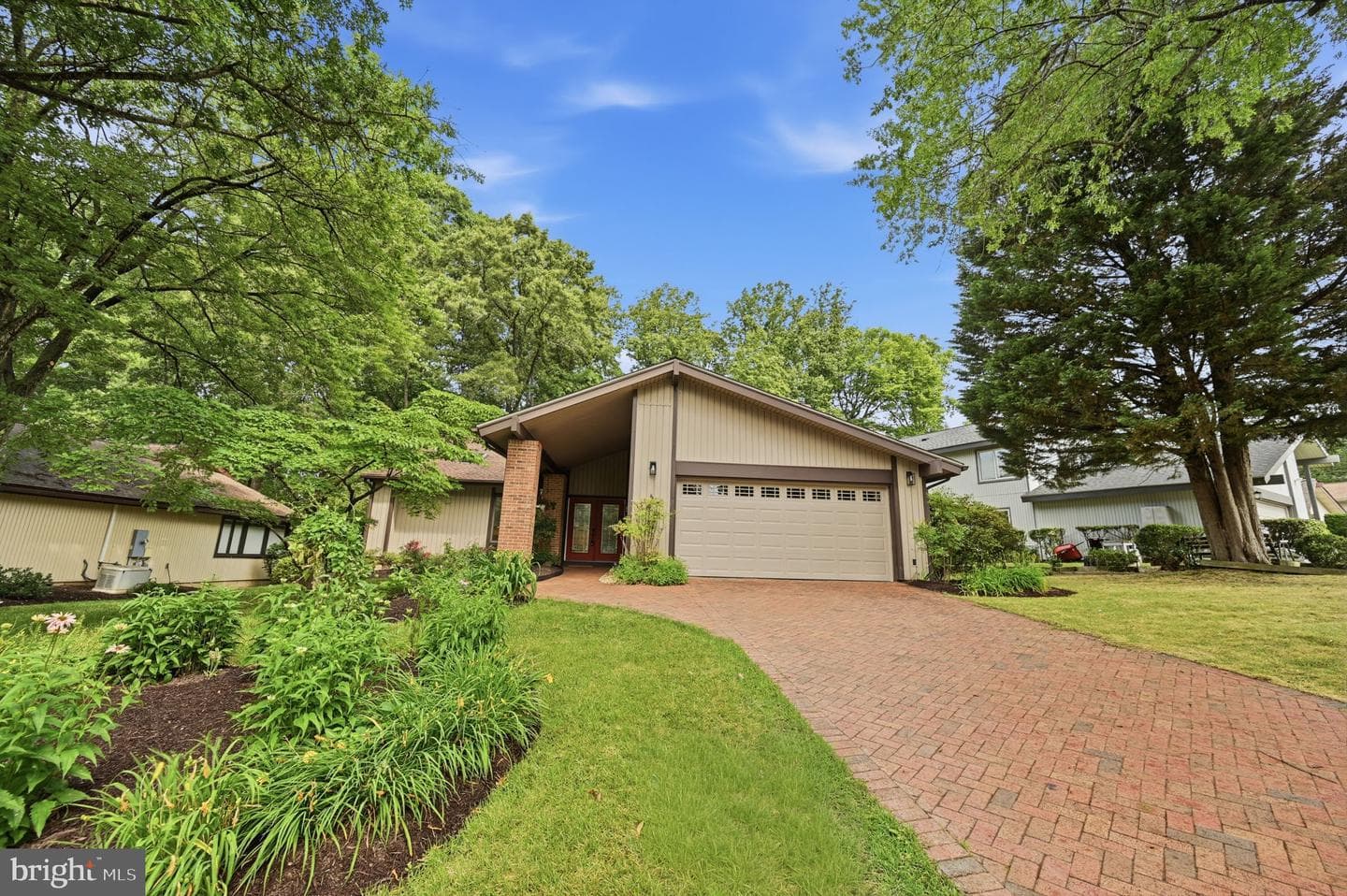 7612 Chancellor Way photo 2