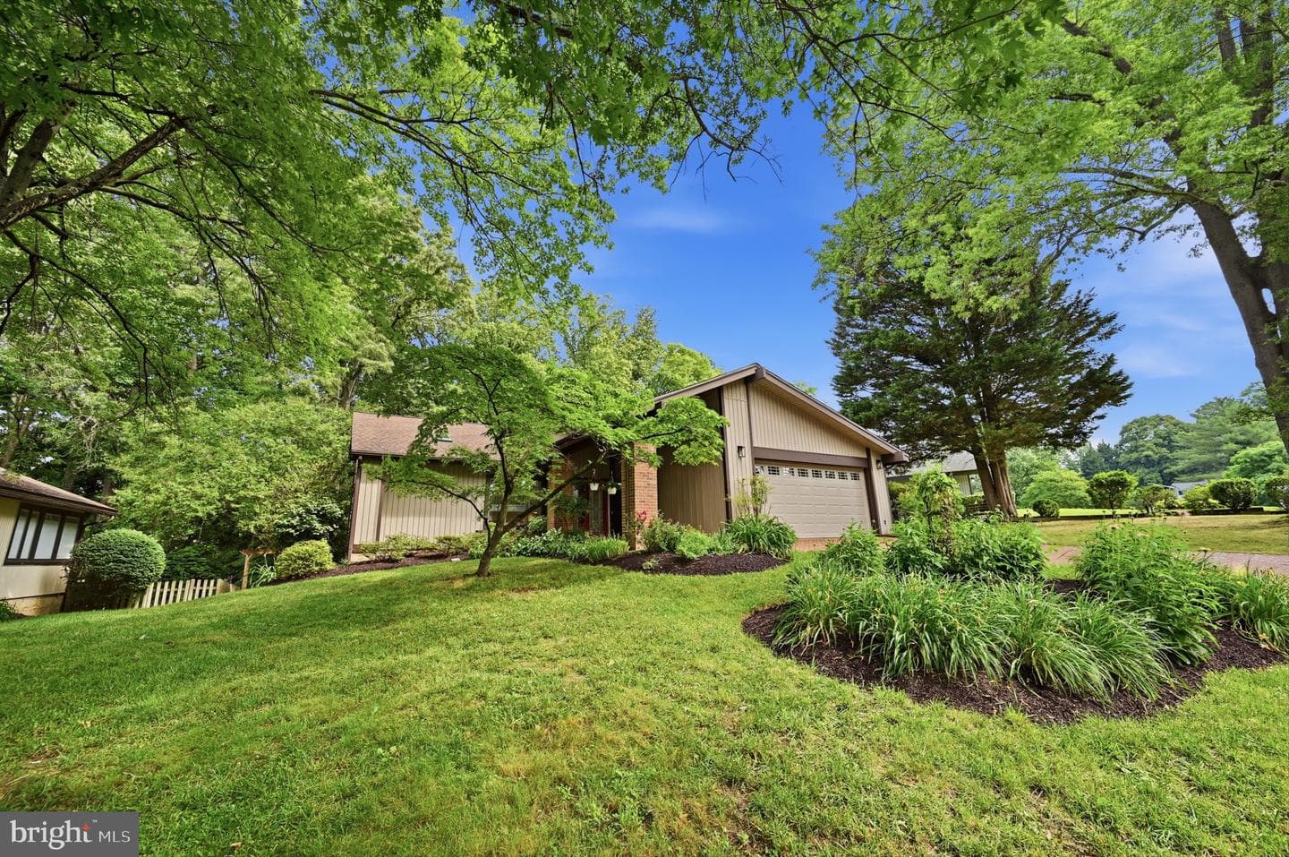7612 Chancellor Way photo 3