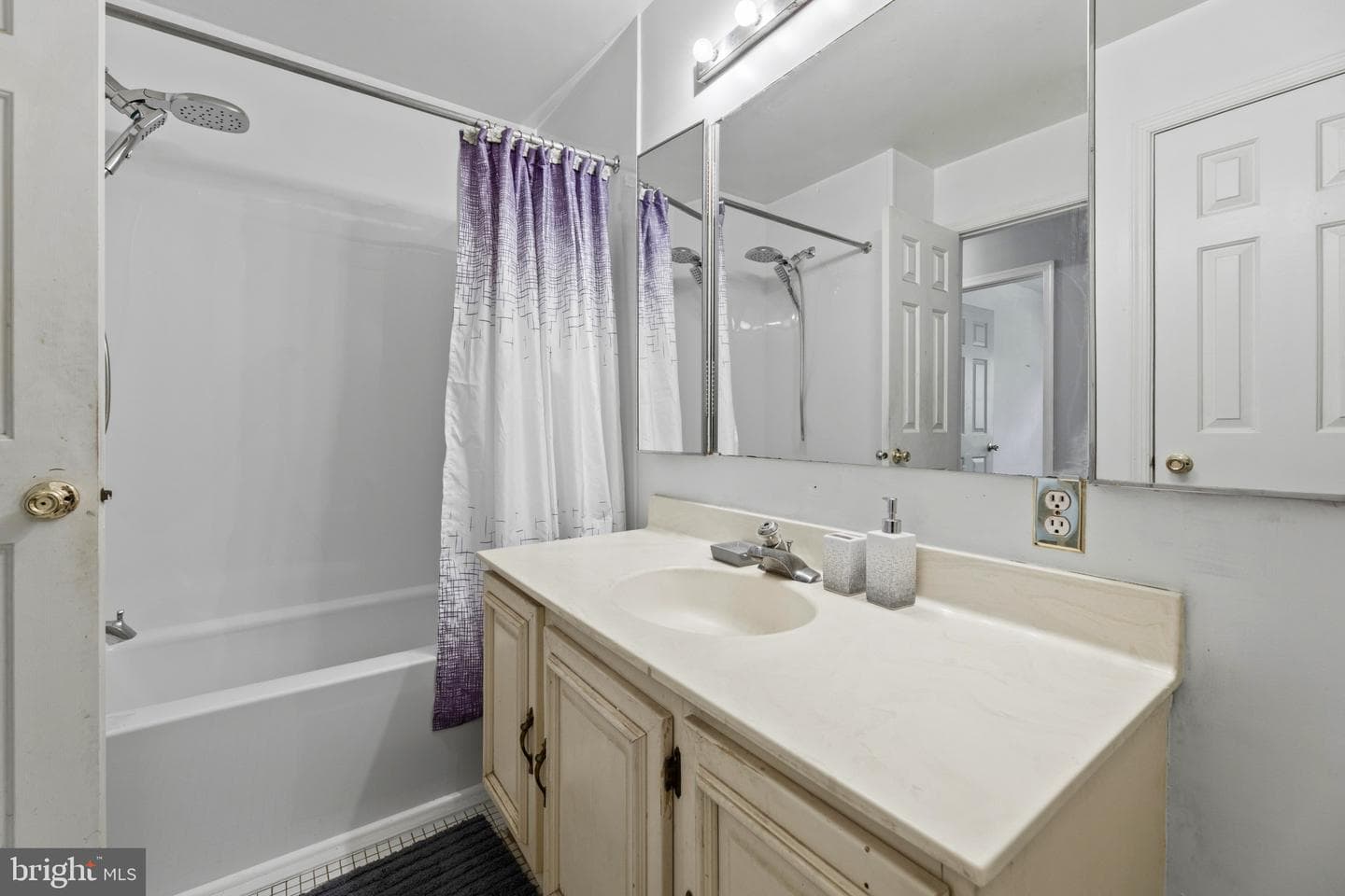 10142 Marshall Pond Road photo 18