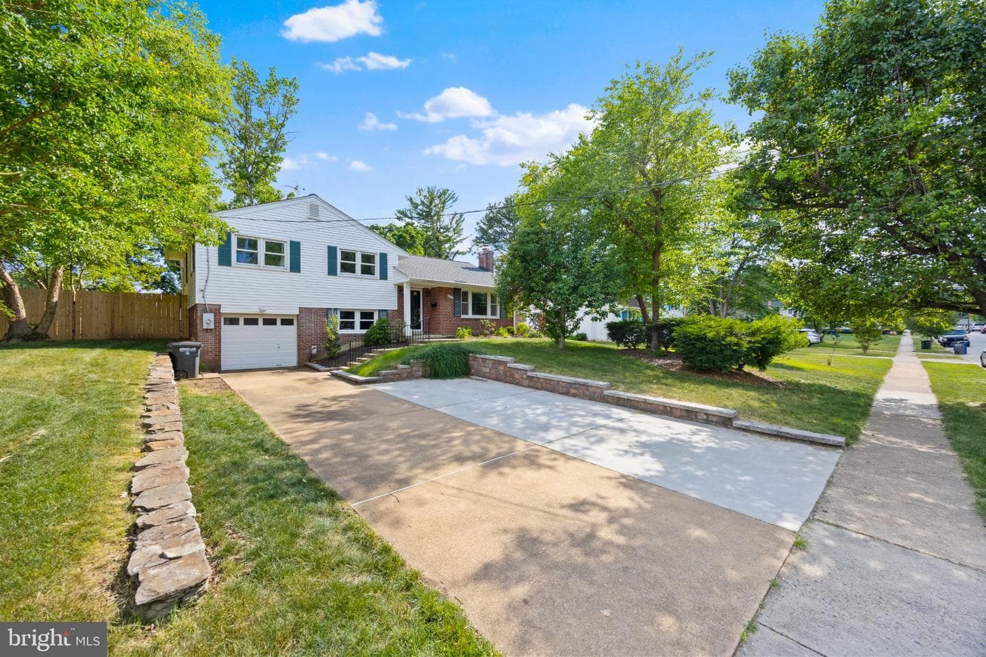 6705 New Hope Drive photo 3