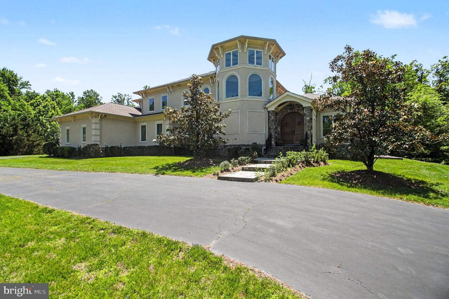5985 Saint Catherines Lane photo 3