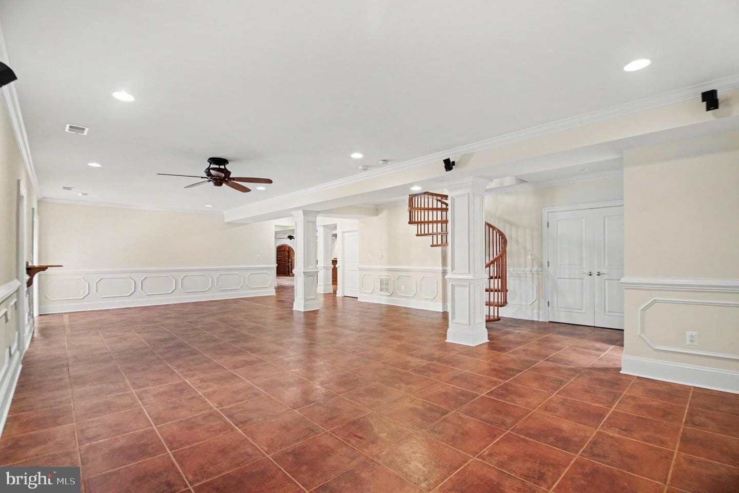 5985 Saint Catherines Lane photo 33