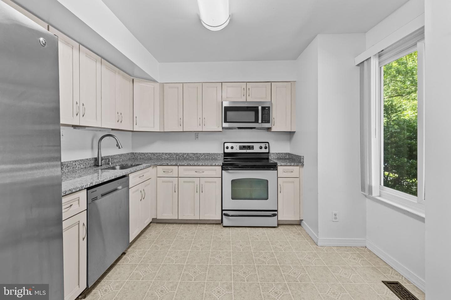 6018 Timber Hollow Lane photo 9