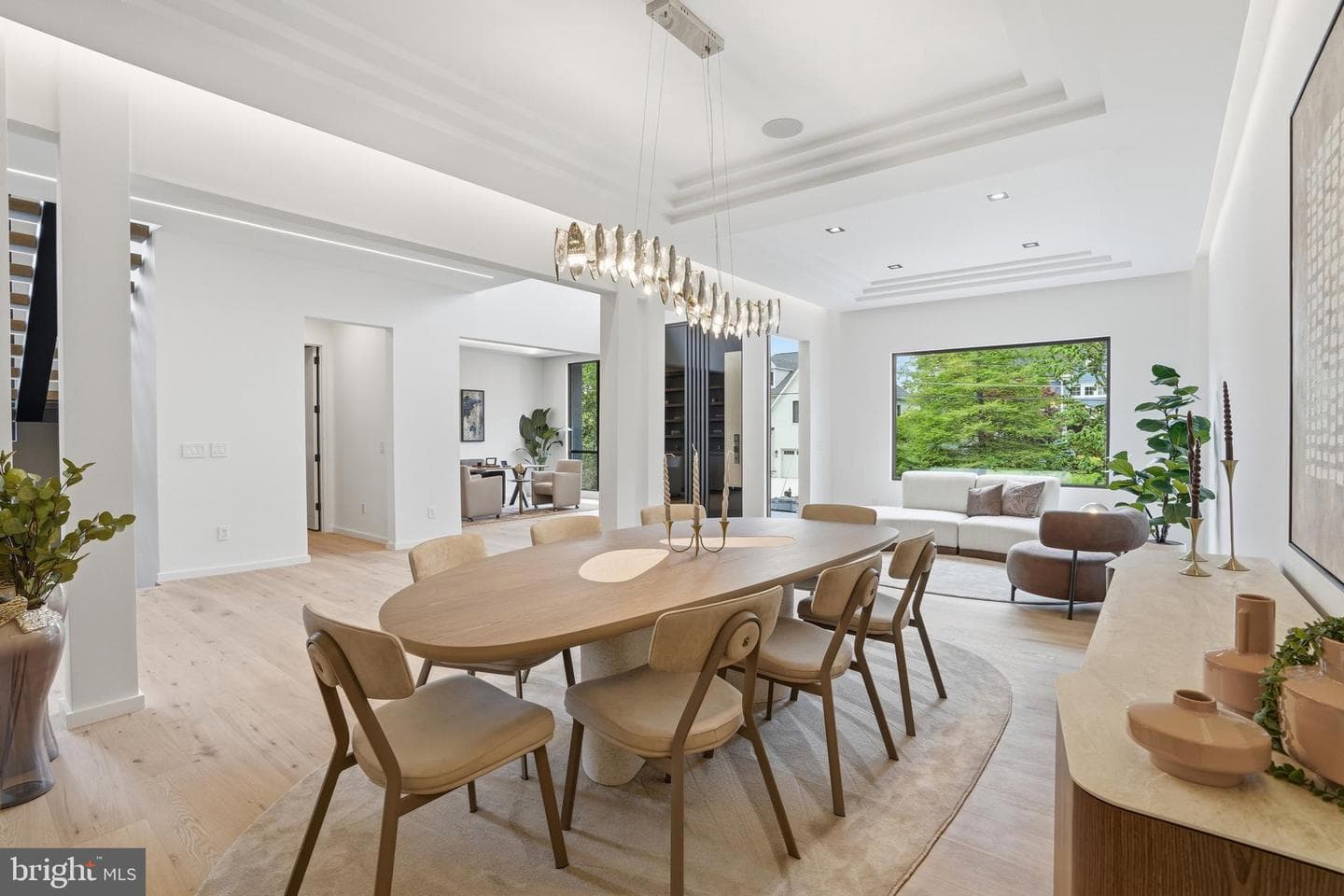 1803 Dumbarton Street photo 13