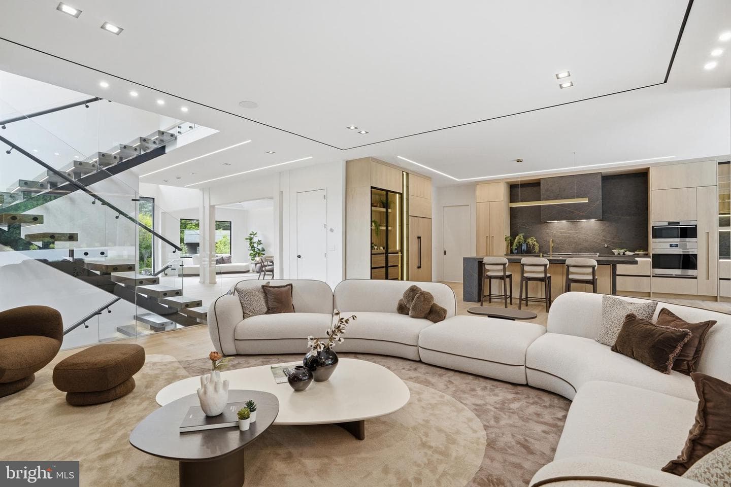 1803 Dumbarton Street photo 28