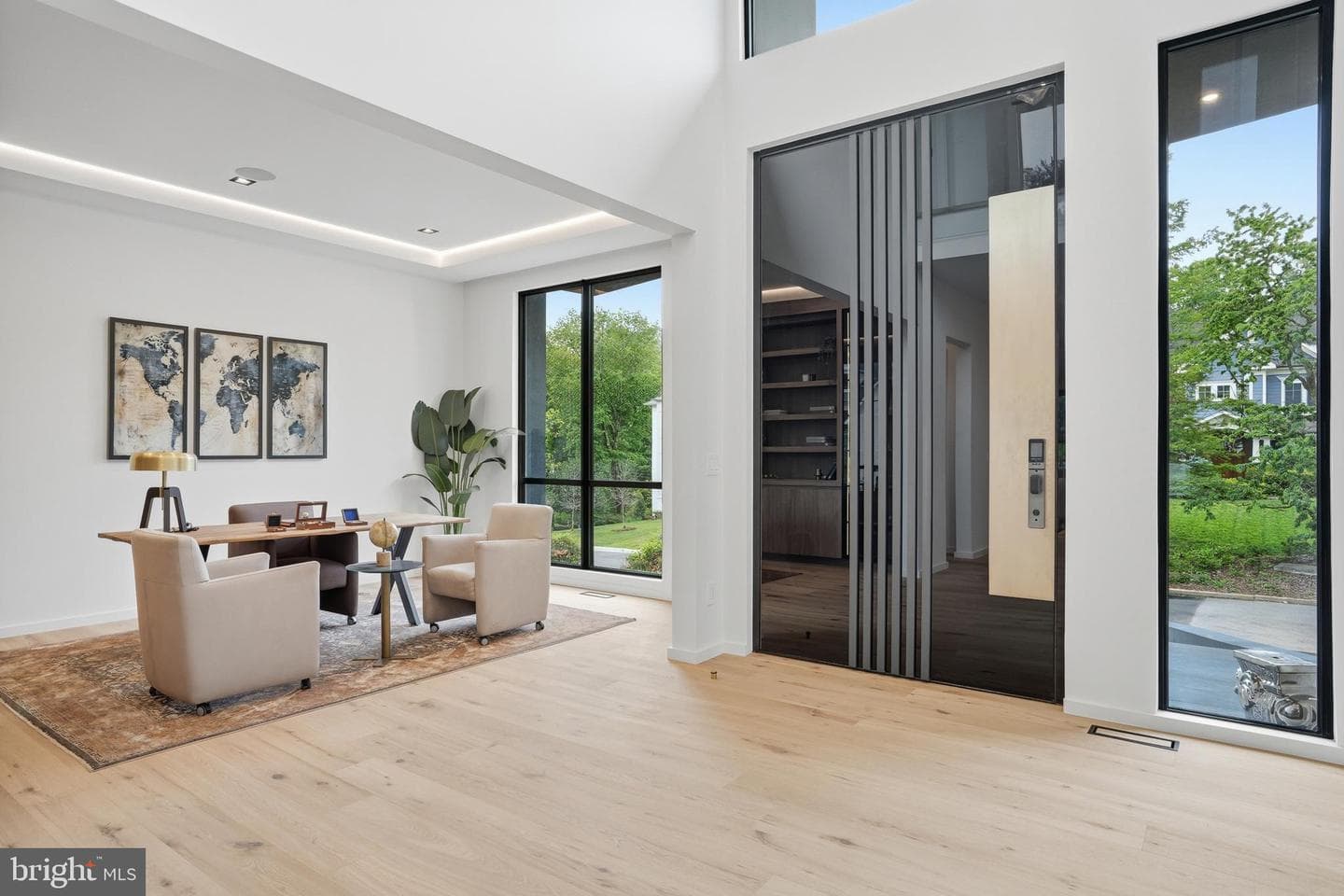 1803 Dumbarton Street photo 6