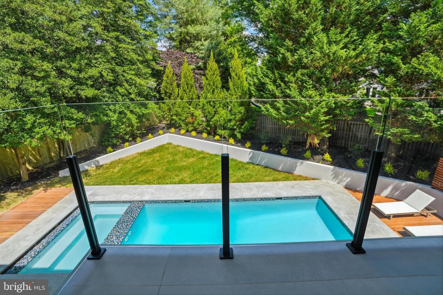 1803 Dumbarton Street photo 66