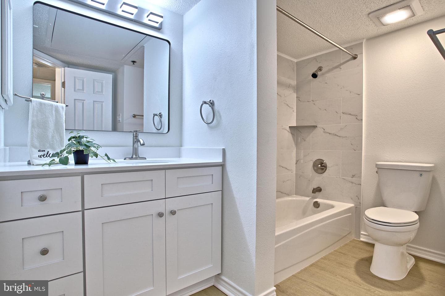 1524 Lincoln Way #211 photo 20