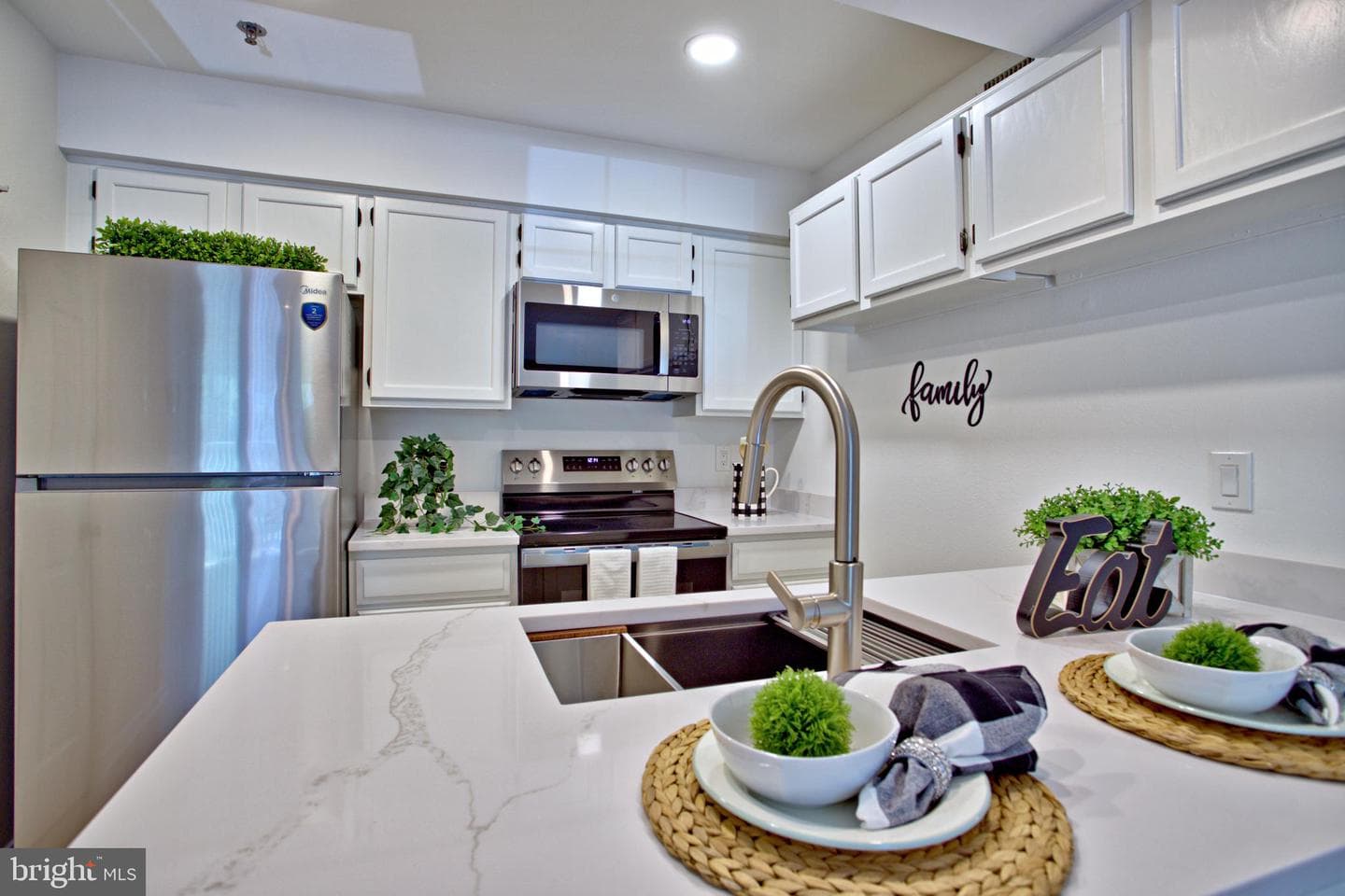 1524 Lincoln Way #211 photo 6