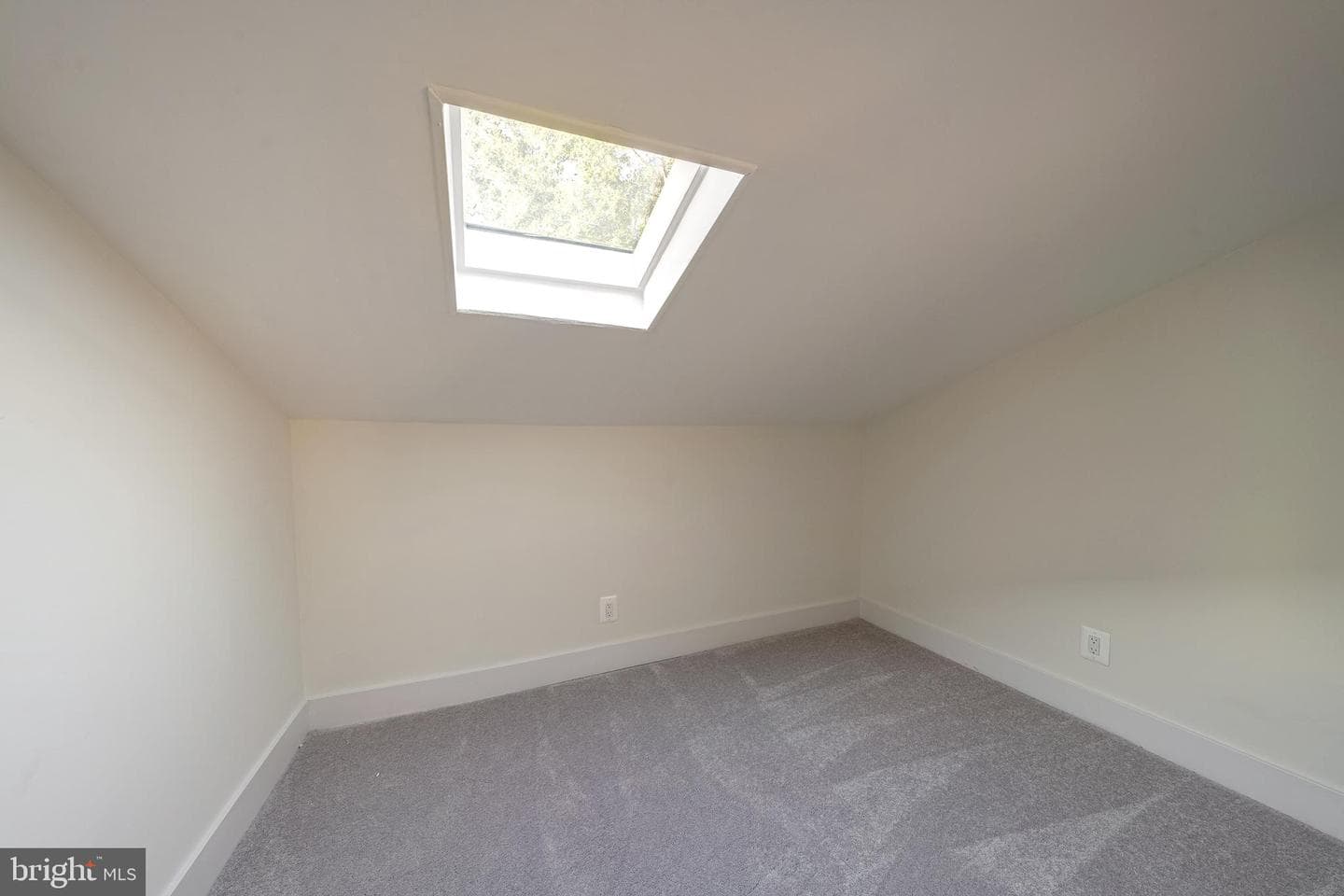 14737 Jarnigan Street photo 27